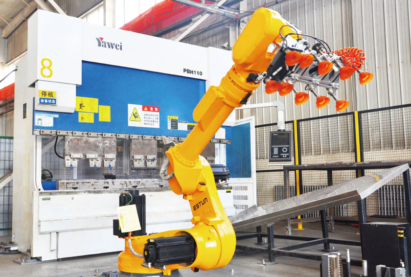 亚威数控折弯机 110吨 配折弯机械手